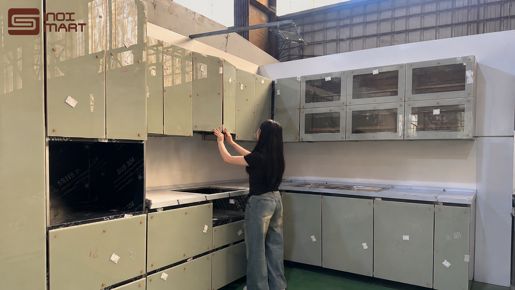 Cấu tạo tủ bếp inox cánh kính